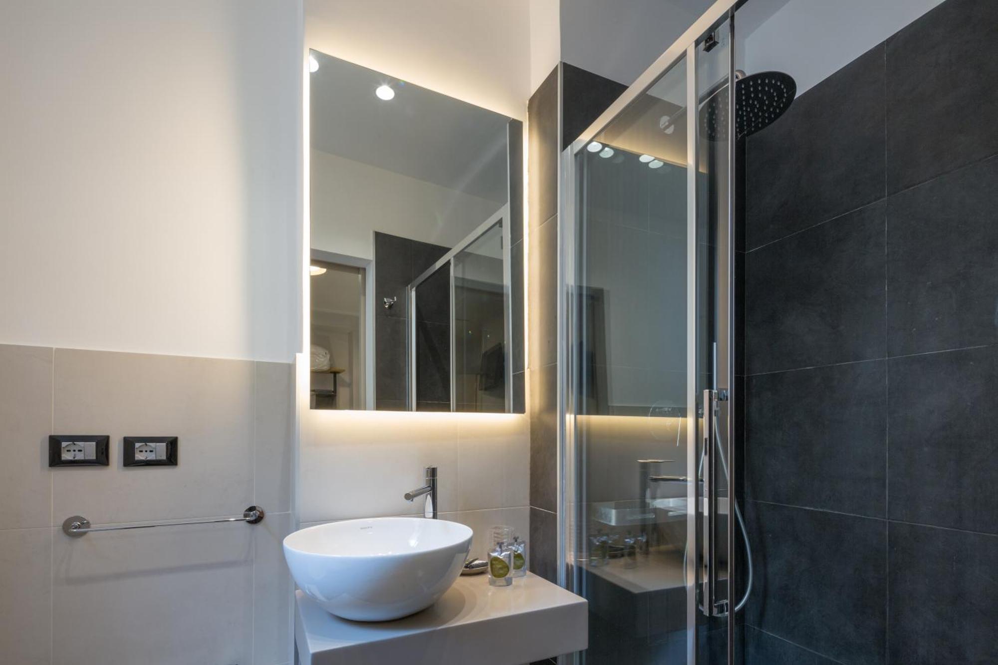 Hotel Doria Генуя Экстерьер фото