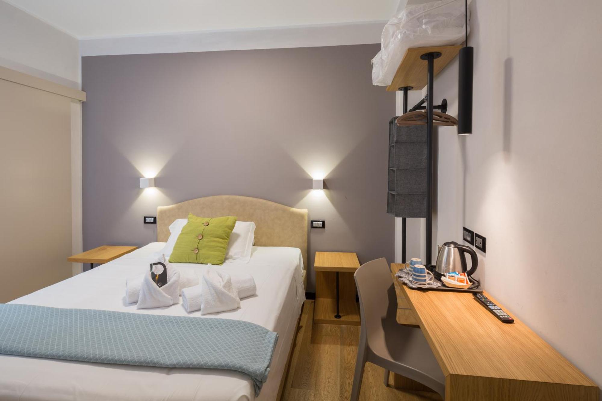 Hotel Doria Генуя Экстерьер фото